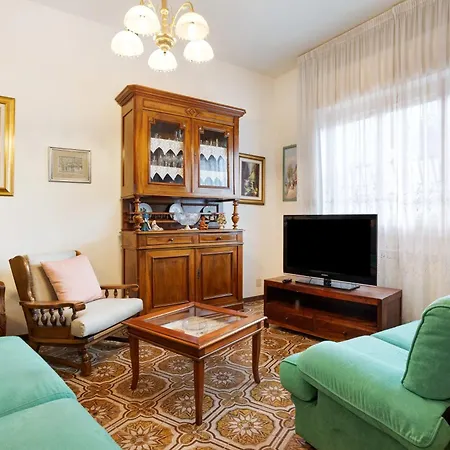別荘 Casa Delle Ortensie ヴィアレッジョ